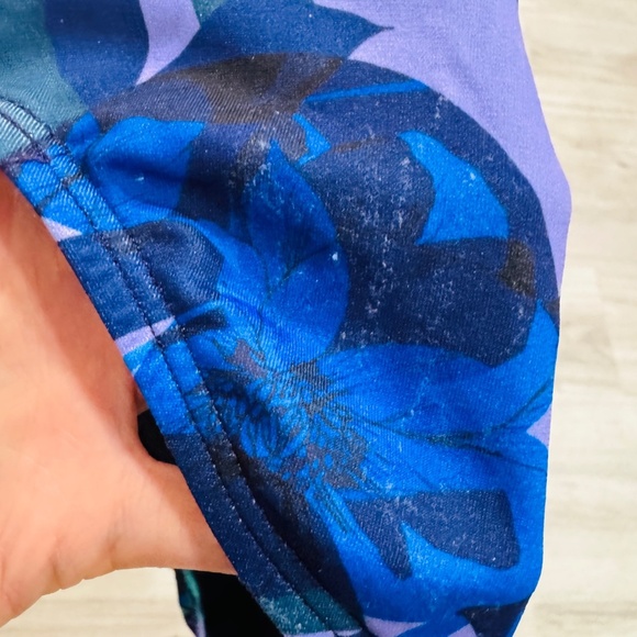 Jolyn - Jackson Tie-Back Training Suit, Viola Print, Size 34, Good Condition! - Picture 7 of 7